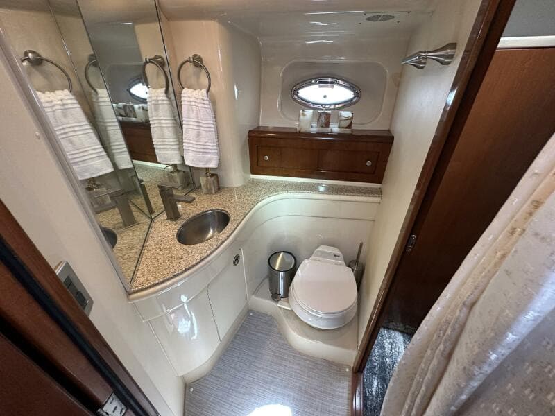 2007 Meridian 411 Sedan Bridge