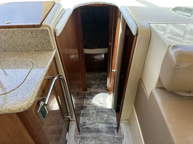 2007 Meridian 411 Sedan Bridge