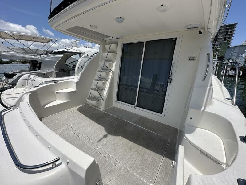 2007 Meridian 411 Sedan Bridge