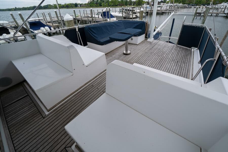 2001 Grand Banks 42 Classic