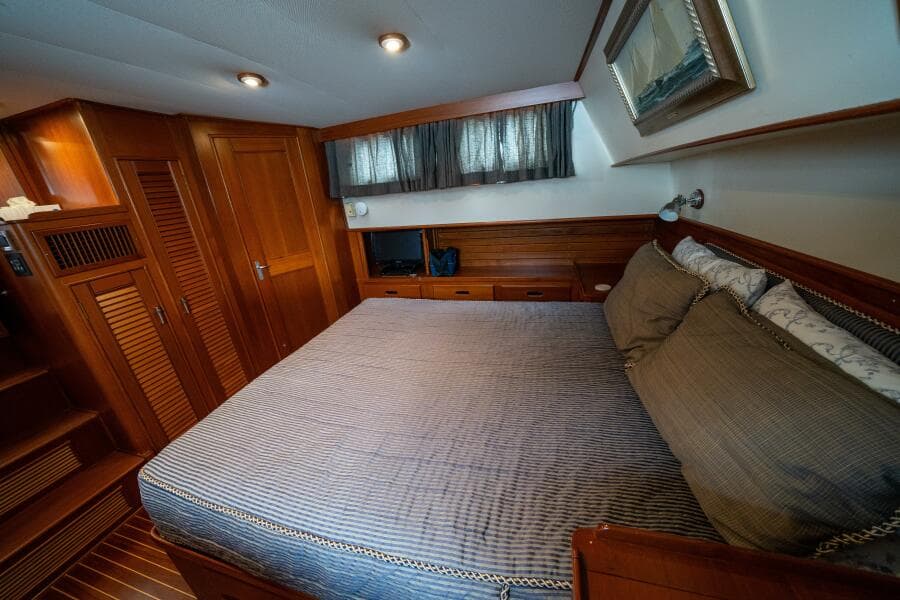 2001 Grand Banks 42 Classic