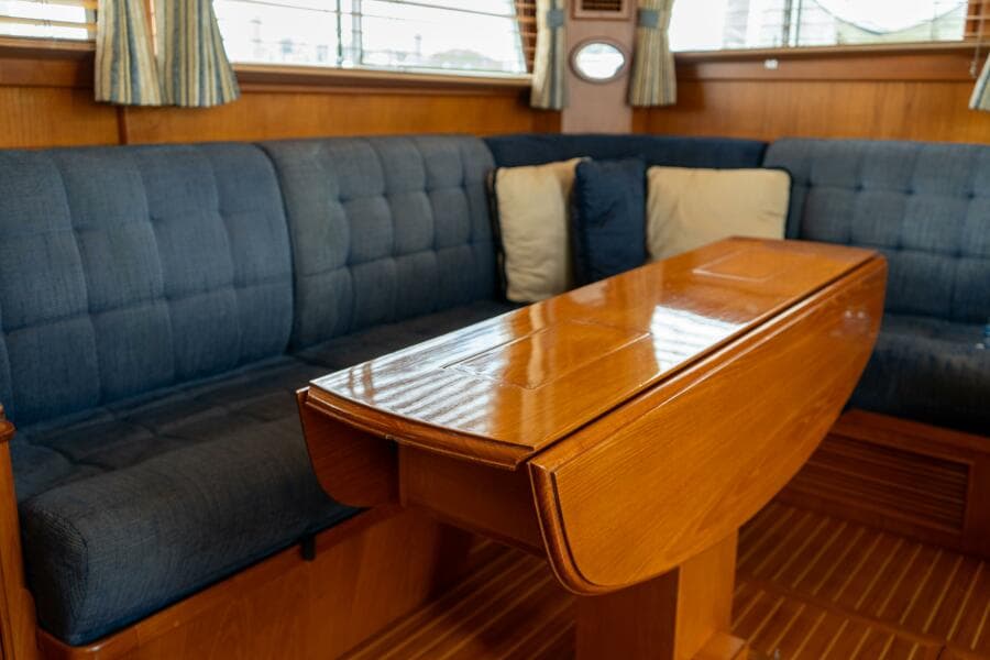 2001 Grand Banks 42 Classic