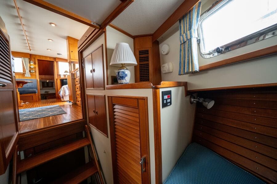 2001 Grand Banks 42 Classic