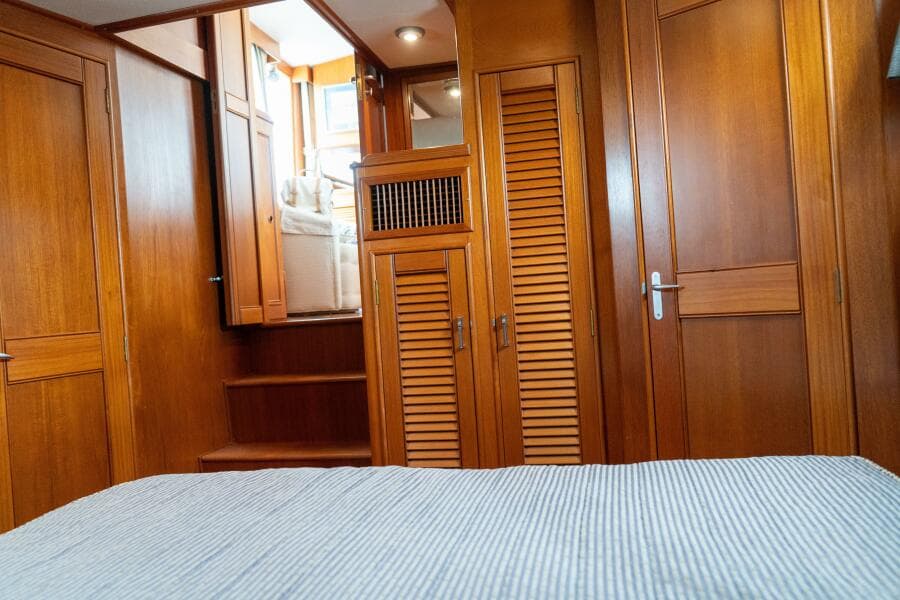 2001 Grand Banks 42 Classic