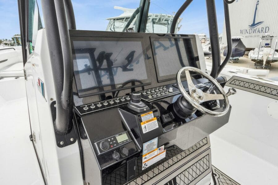 2023 Wellcraft 352 Fisherman Center Console