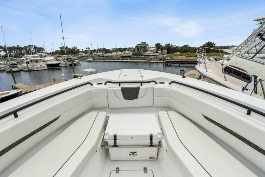 2023 Wellcraft 352 Fisherman Center Console