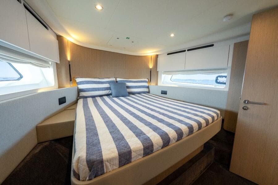 2023 Azimut Fly 53