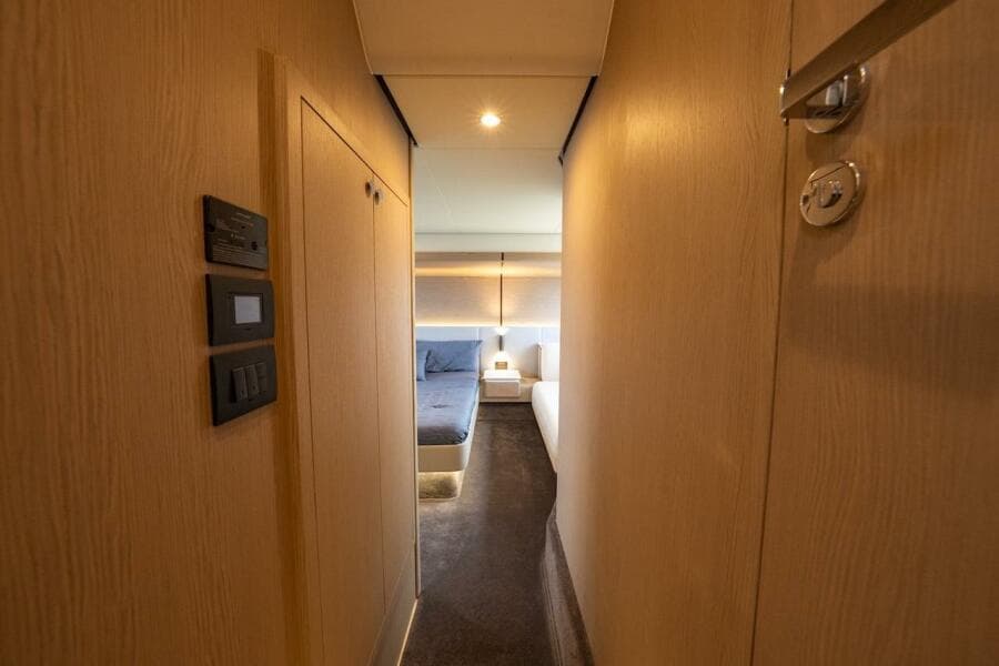 2023 Azimut Fly 53