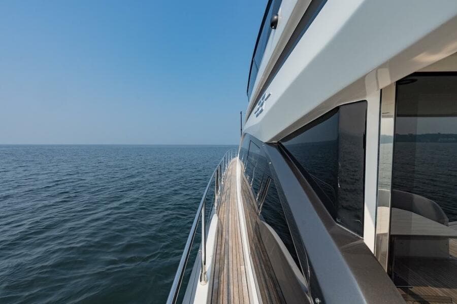 2023 Azimut Fly 53