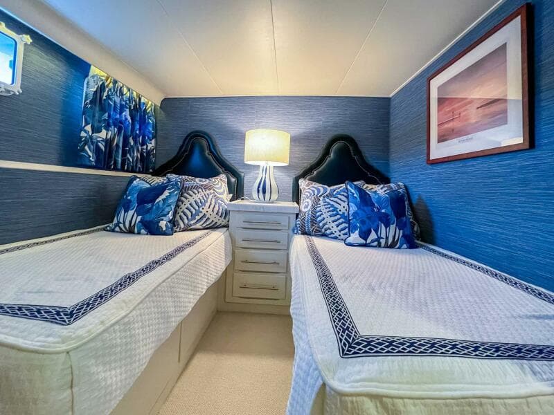 1979 Burger Raised Pilothouse