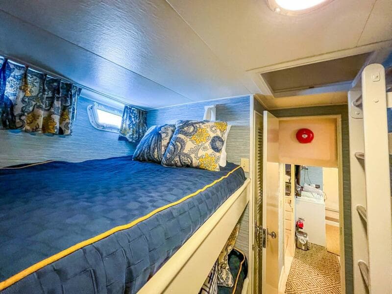 1979 Burger Raised Pilothouse