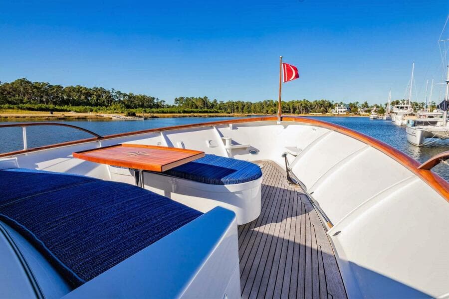 1979 Burger Raised Pilothouse
