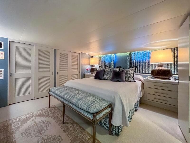 1979 Burger Raised Pilothouse