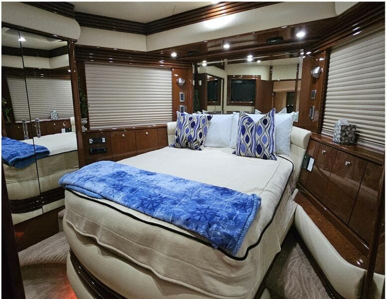 2006 Marquis 65