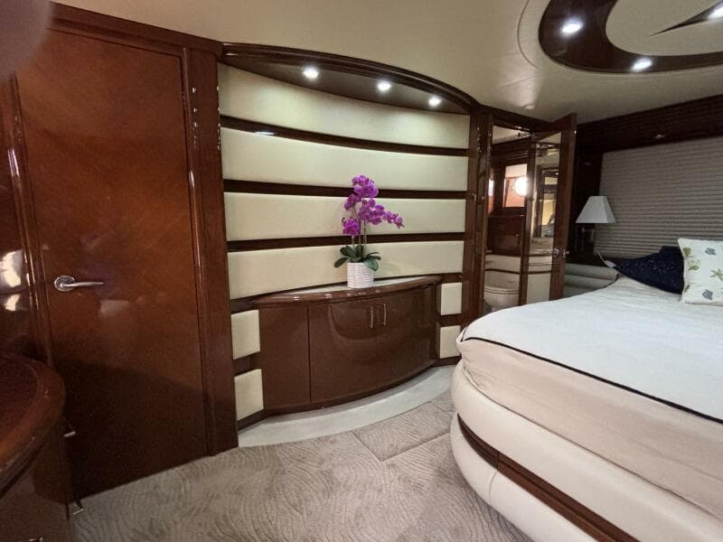 2006 Marquis 65