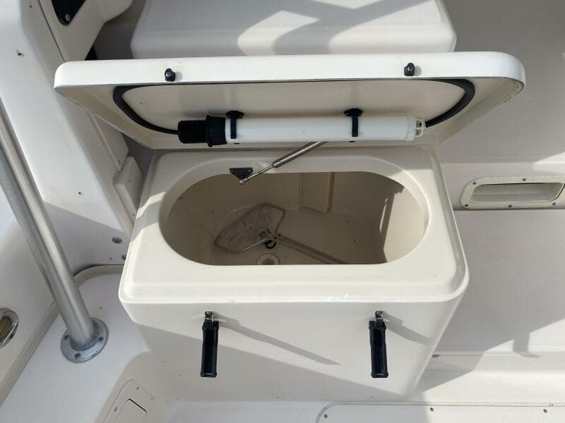 2005 Grady-White Marlin 300