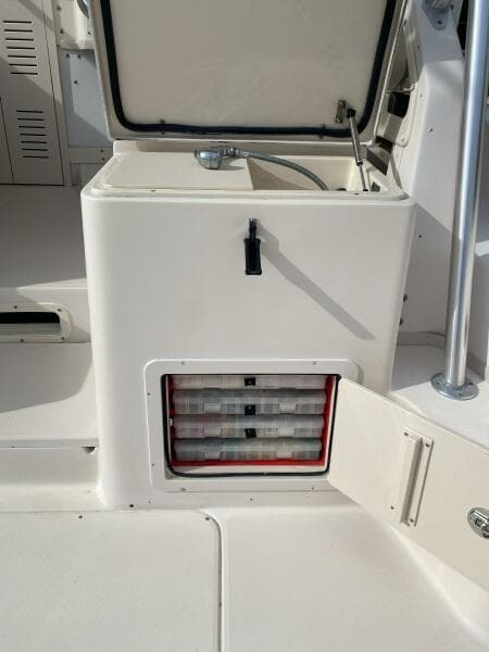 2005 Grady-White Marlin 300