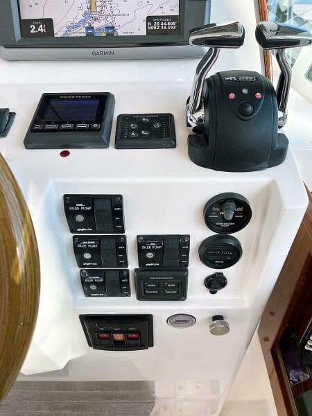 Helm Starboard Lower