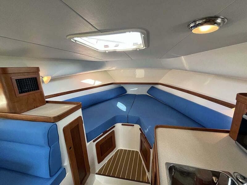 Vee Berth