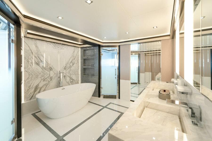 2016 Mondomarine 50 Meters