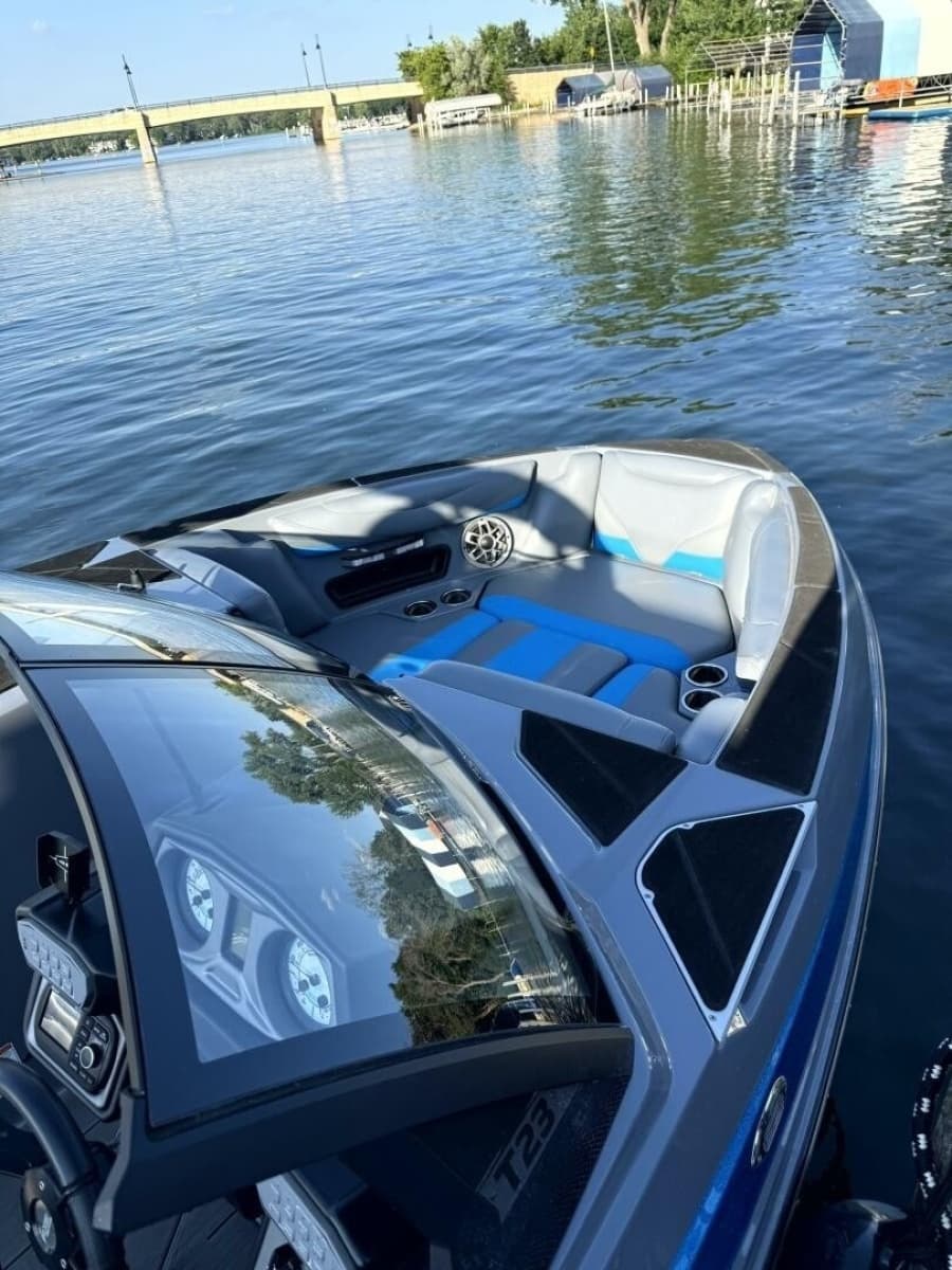 2020 Axis T23