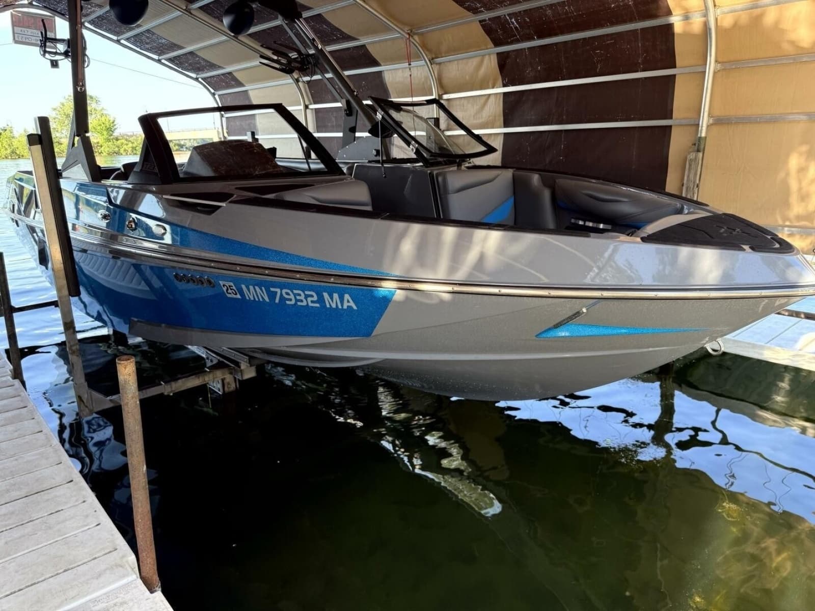 2020 Axis T23