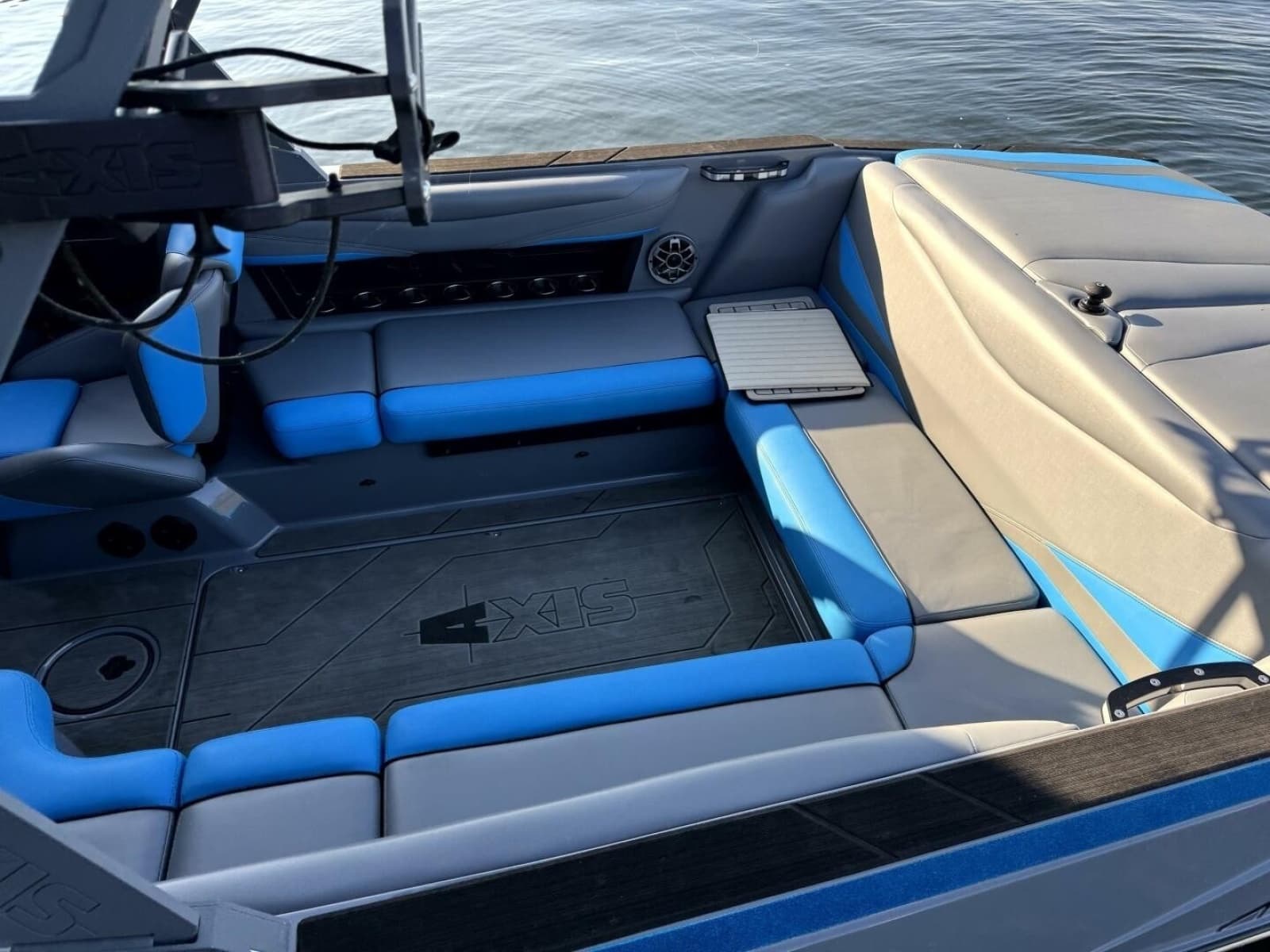 2020 Axis T23