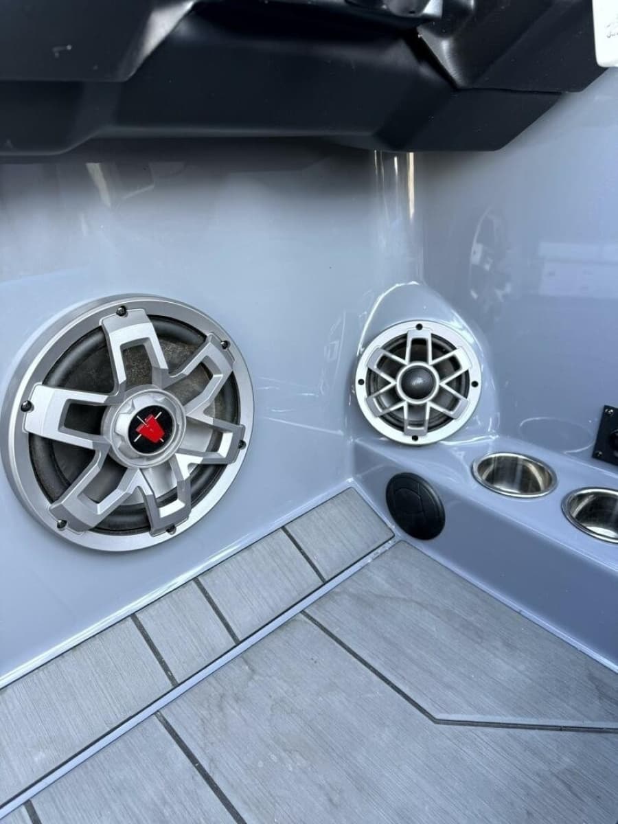 2020 Axis T23