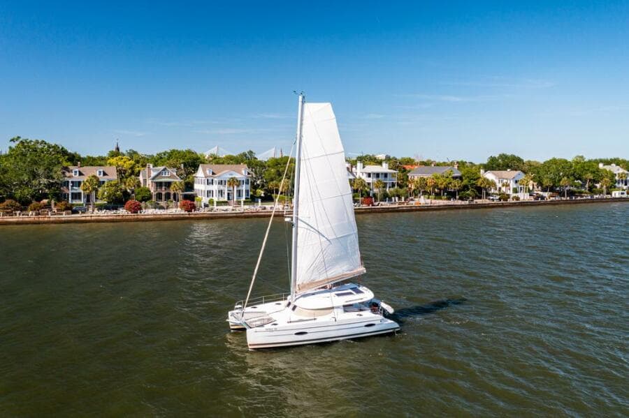 2013-fountaine-pajot-lipari-41-sail-9392749-20240517061121540-1_XLARGE.jpg