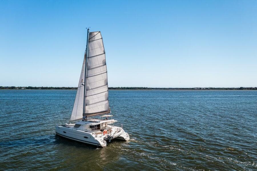 2013-fountaine-pajot-lipari-41-sail-9392749-20240517061030882-1_XLARGE.jpg