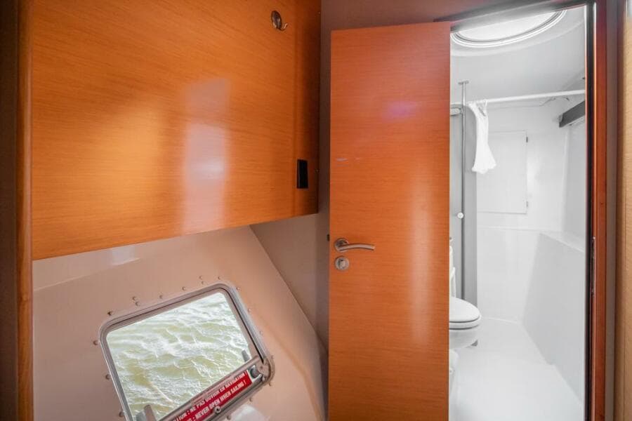 2013-fountaine-pajot-lipari-41-sail-9392749-20240517061417965-1_XLARGE.jpg