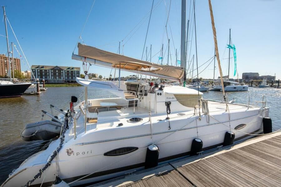 2013-fountaine-pajot-lipari-41-sail-9392749-20240517061244853-1_XLARGE.jpg