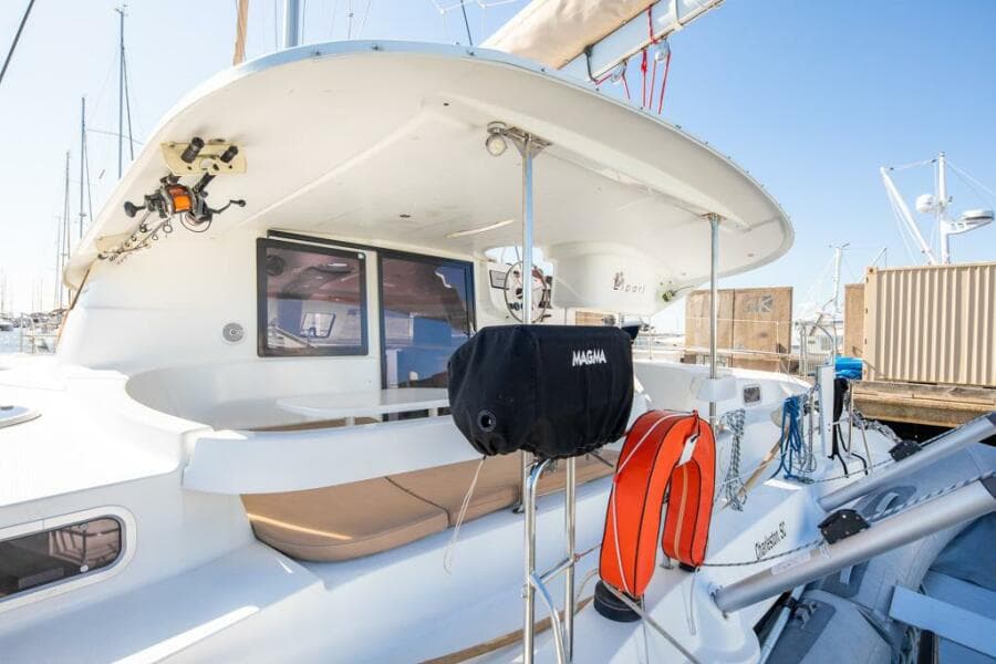 2013-fountaine-pajot-lipari-41-sail-9392749-20240517061315396-1_XLARGE.jpg