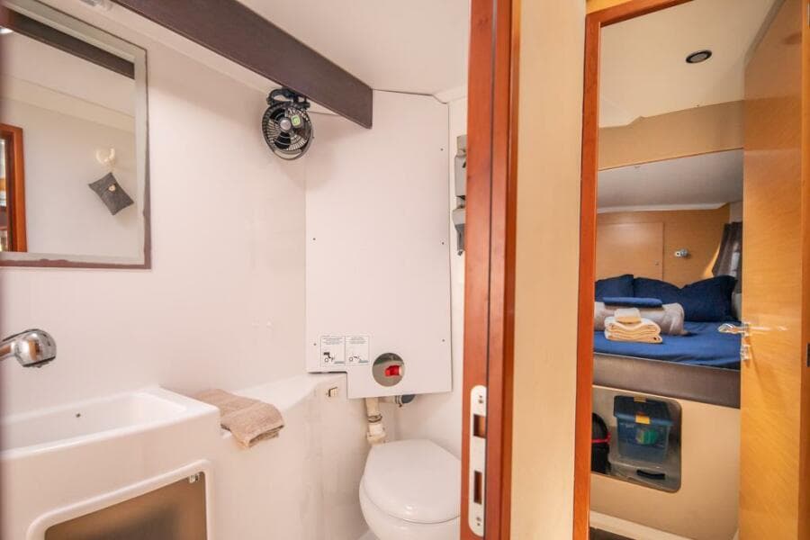 2013-fountaine-pajot-lipari-41-sail-9392749-20240517061537412-1_XLARGE.jpg
