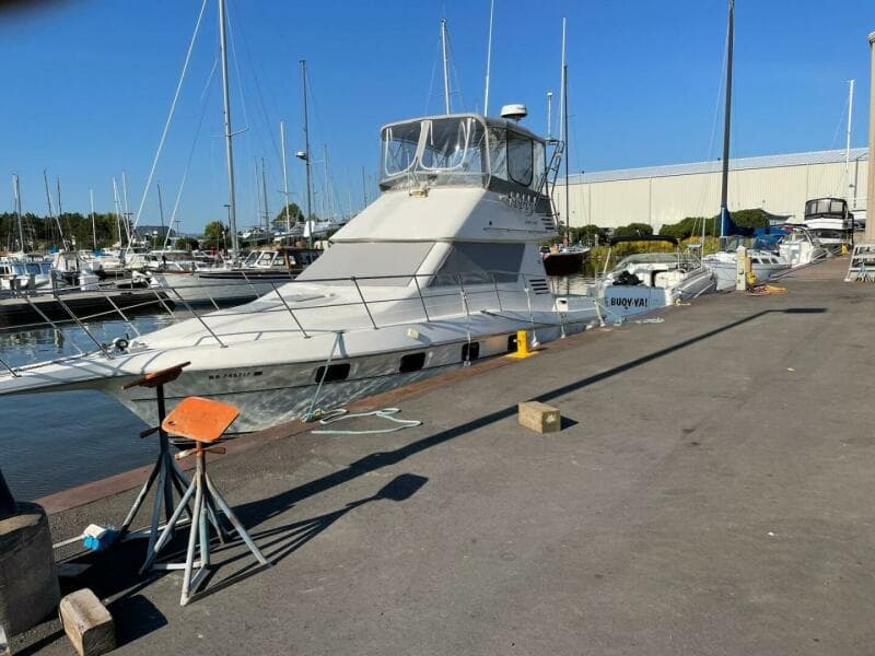 1994 Cruisers Yachts 3380