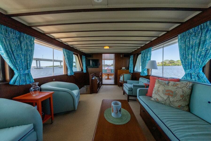 Salon Aft View