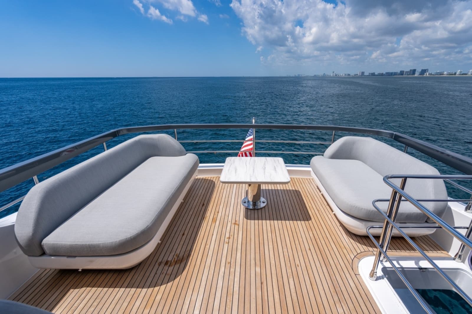 2023 Azimut Fly 68