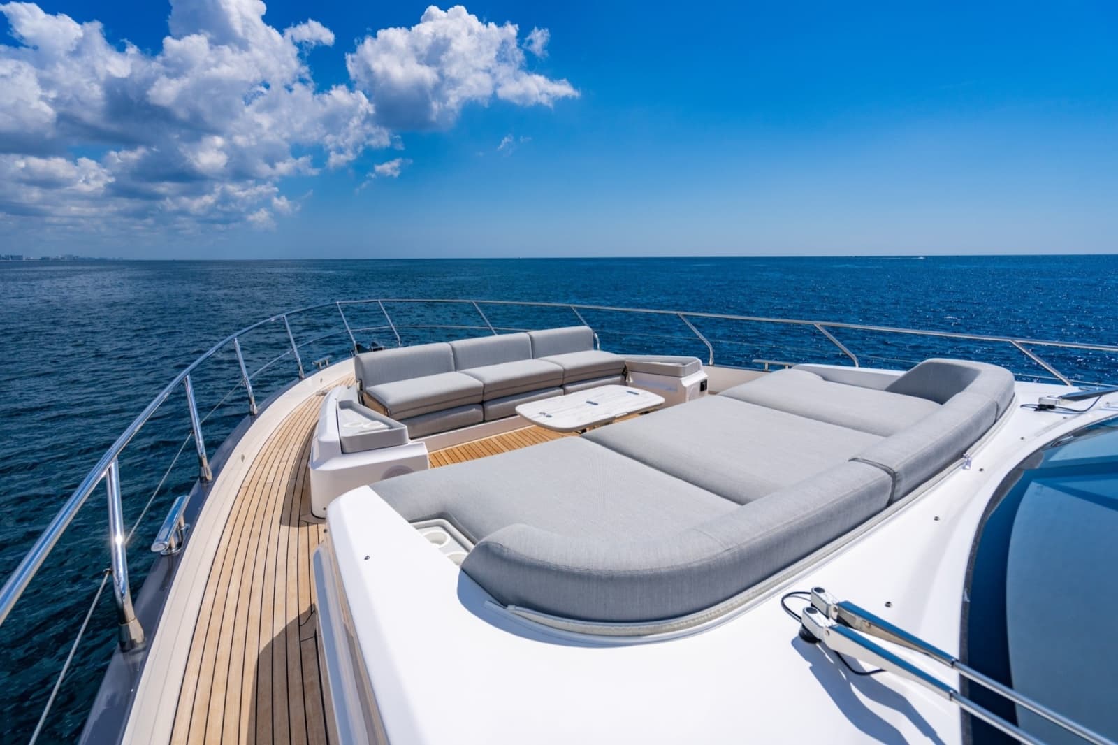 2023 Azimut Fly 68