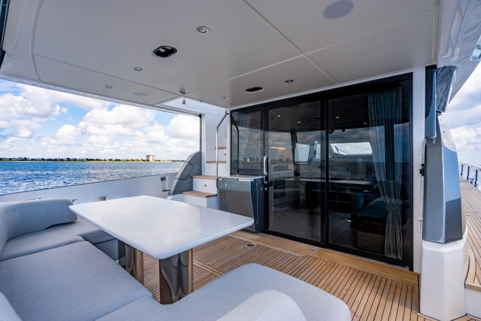 2023 Azimut Fly 68