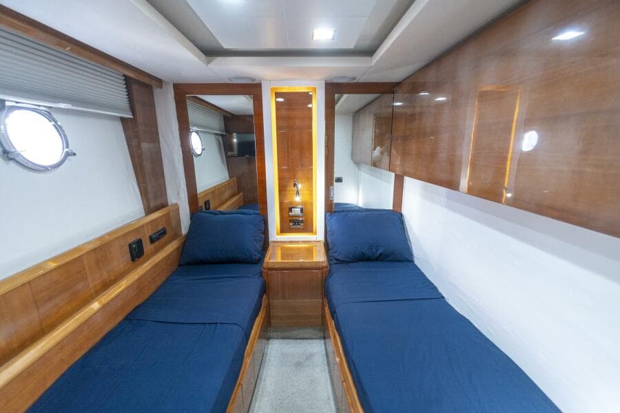 2008 Azimut 75