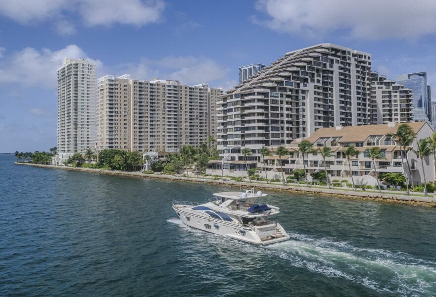 2008 Azimut 75