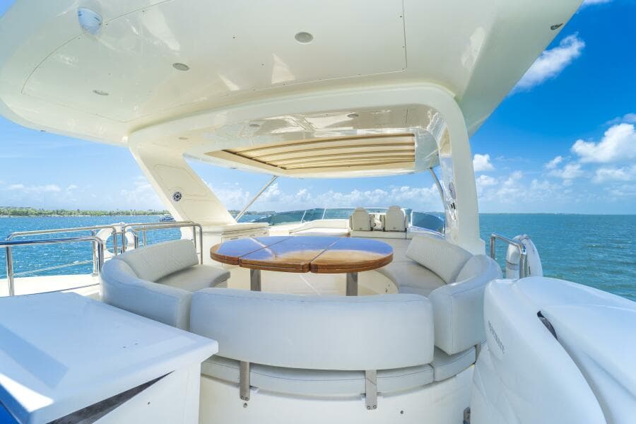 2008 Azimut 75