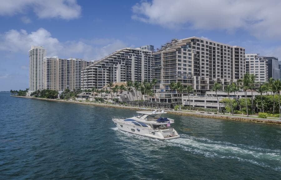 2008 Azimut 75