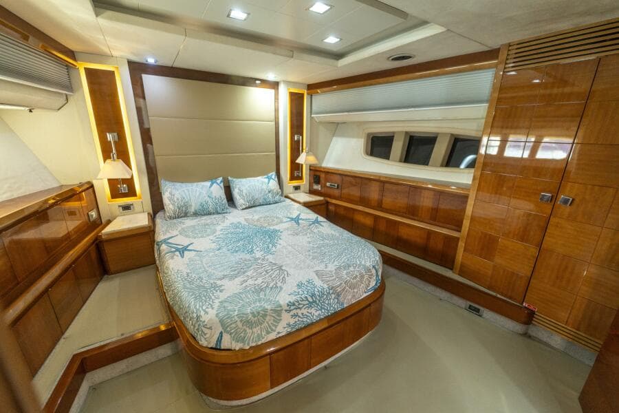 2008 Azimut 75