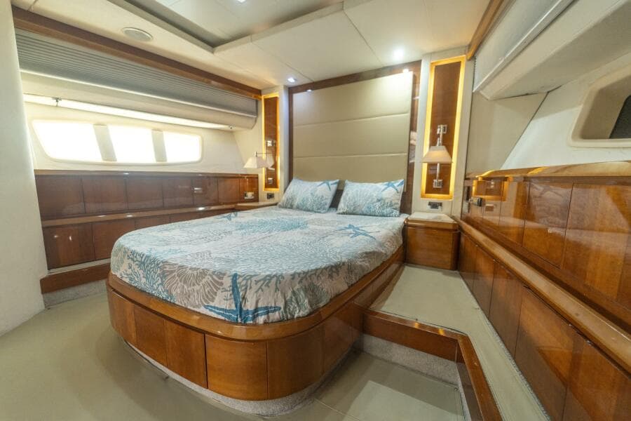 2008 Azimut 75