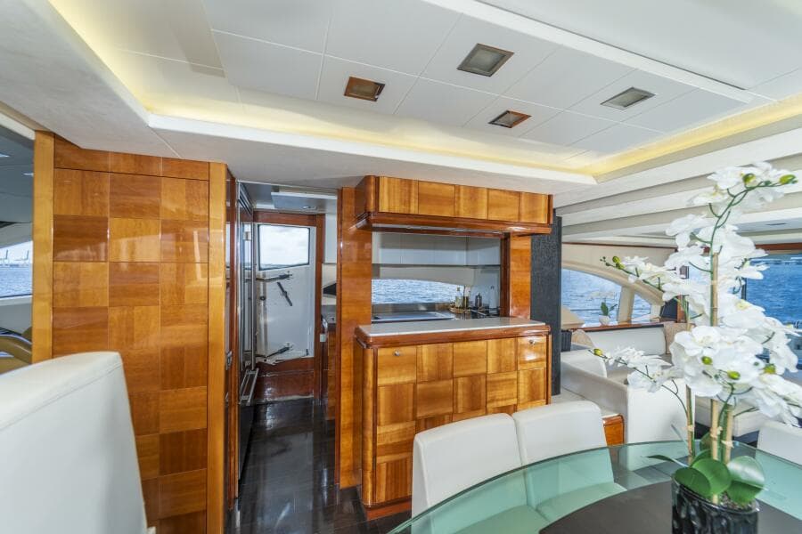 2008 Azimut 75
