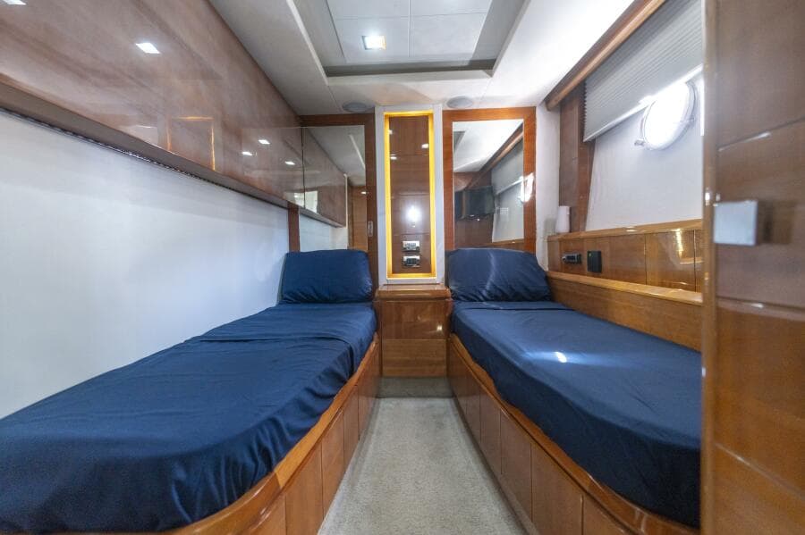 2008 Azimut 75