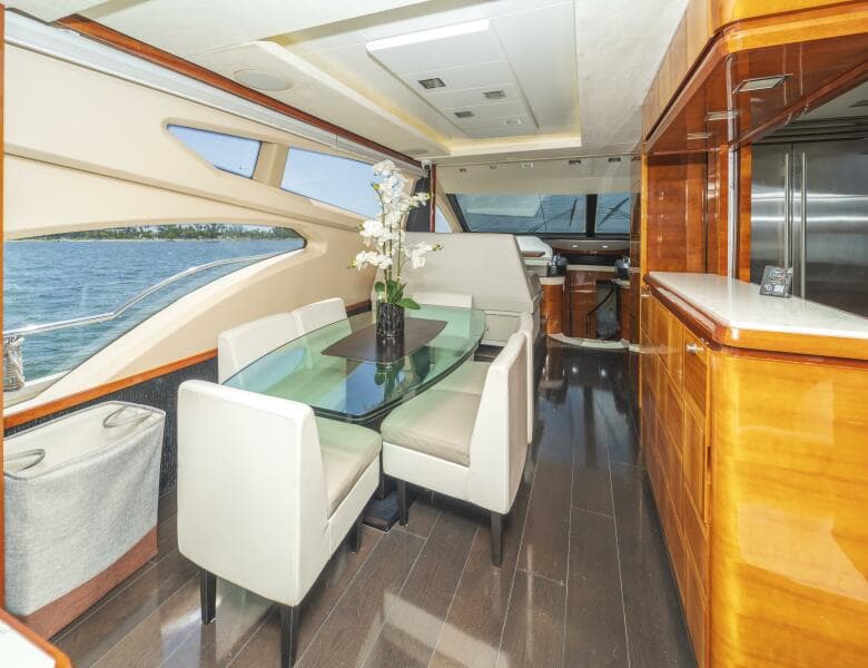 2008 Azimut 75