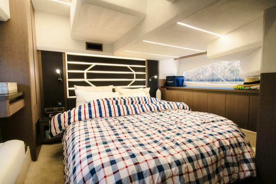 2023 Galeon 425 HTS