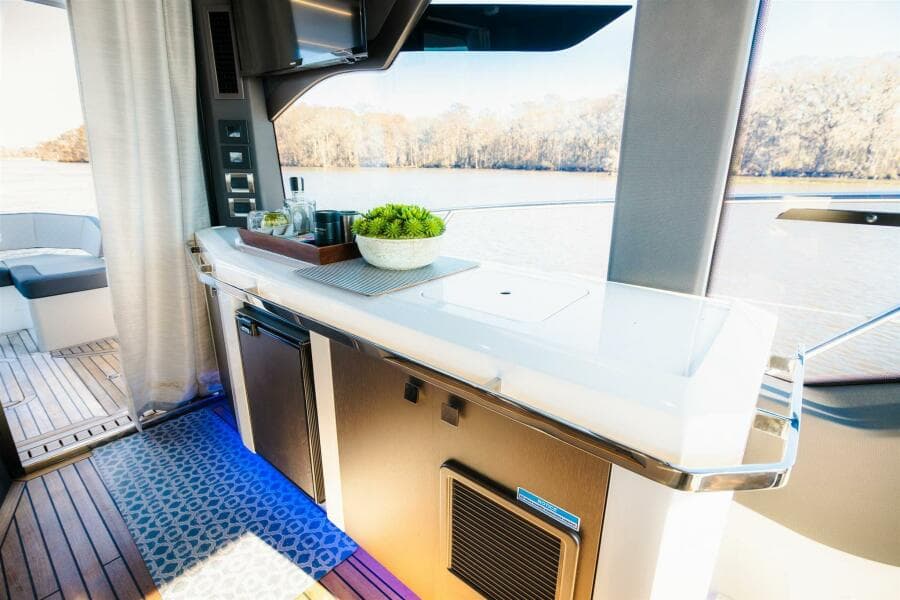 2023 Galeon 425 HTS